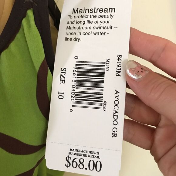 Mainstream Full Coverage One Piece Swimsuit - Picture 9 of 11